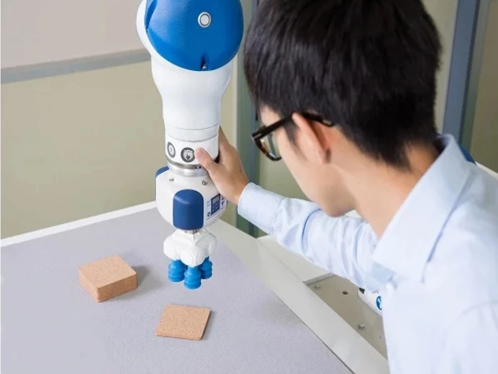 COBOTS - HC10DTP Classic